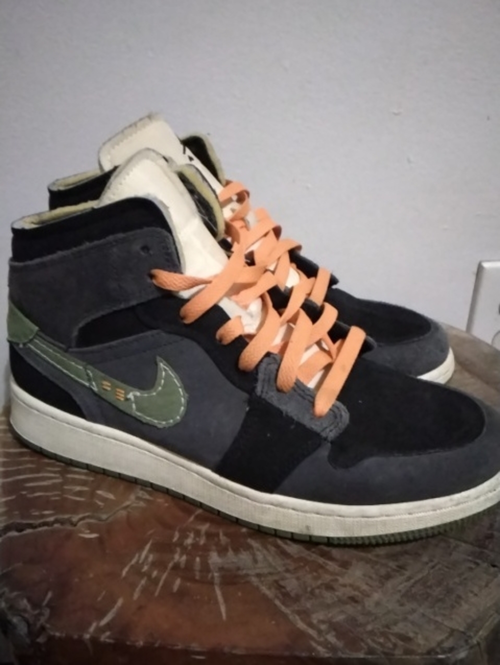Nike Women's/Youth Air Jordan Mid SE Craft/Dark Smoke Gray GS Sz 6.5Y